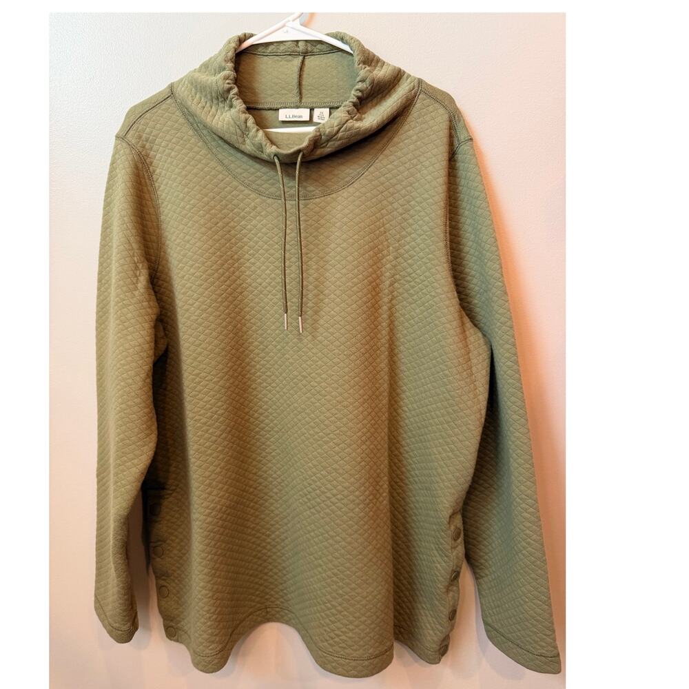 L.L. Bean Women’s 1X Plus Green Diamond Quilted Cowl Neck Pullover